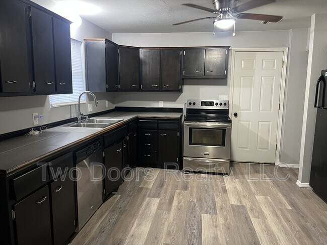 Foto del edificio - 504 Georgia St