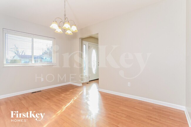 Foto del edificio - 11741 Hanover Rd