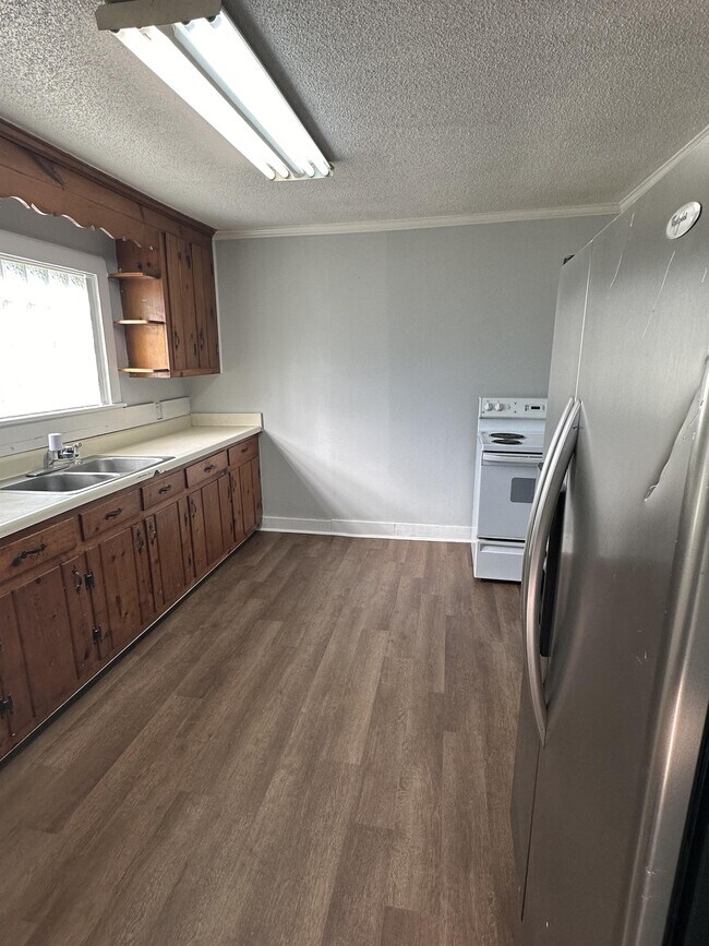 Building Photo - 808 Greenland Dr