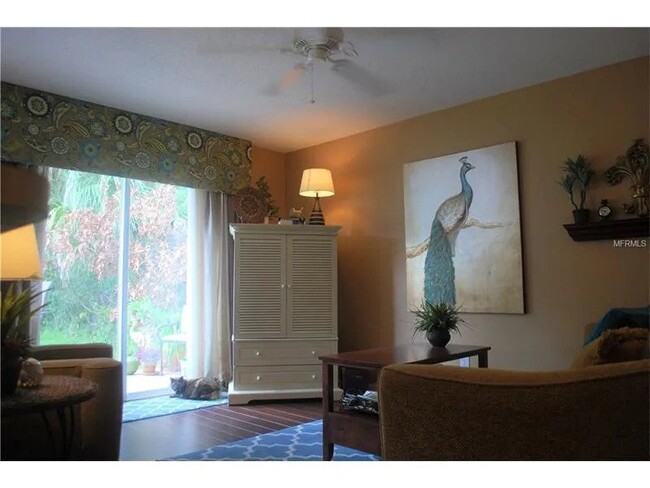 Foto del edificio - 4411 Silver Falls Dr
