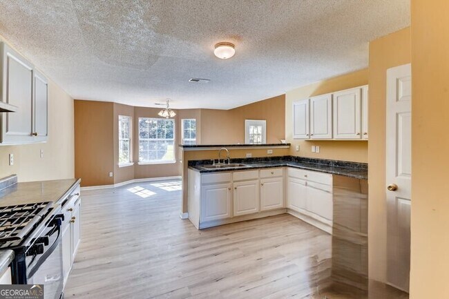 Foto del edificio - 752 Trigg Lake Ct