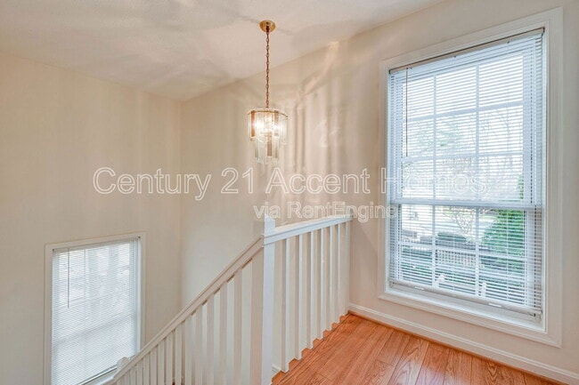 Building Photo - 9941 Oakton Terrace Rd