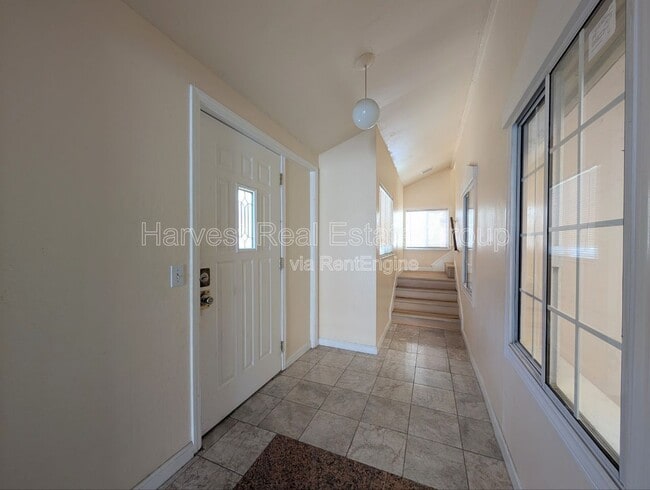 Building Photo - 5160 Ramsgate Dr