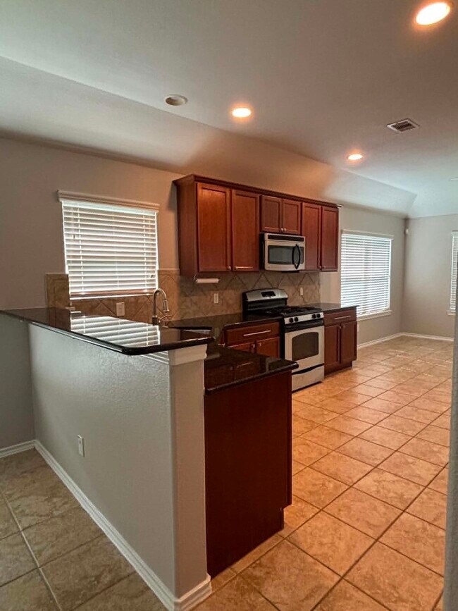 Building Photo - 1707 Hickory Burl Ln
