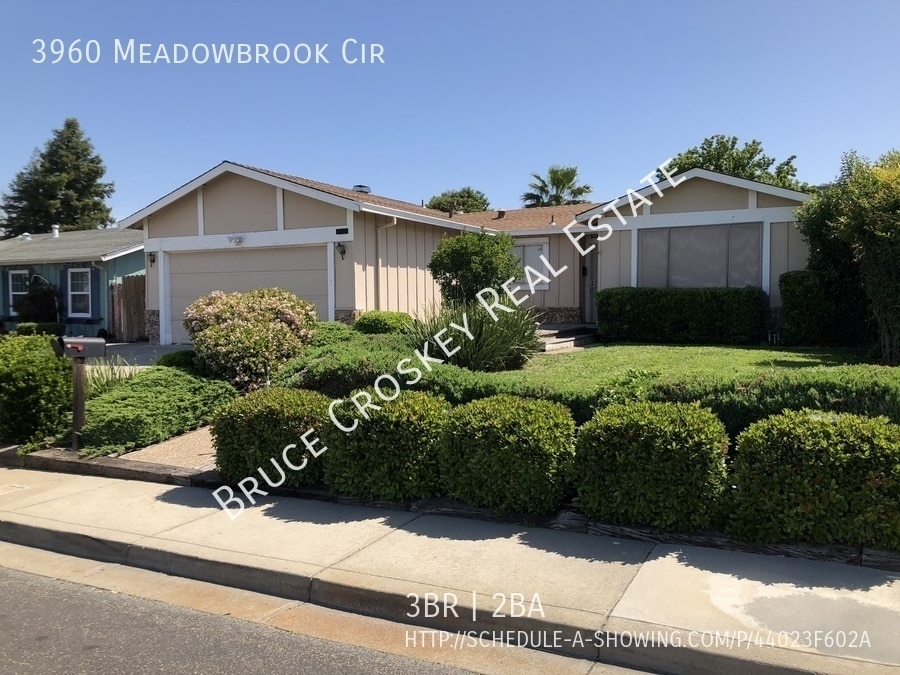 Newly remodeled home with covered patio House for Rent in Pittsburg