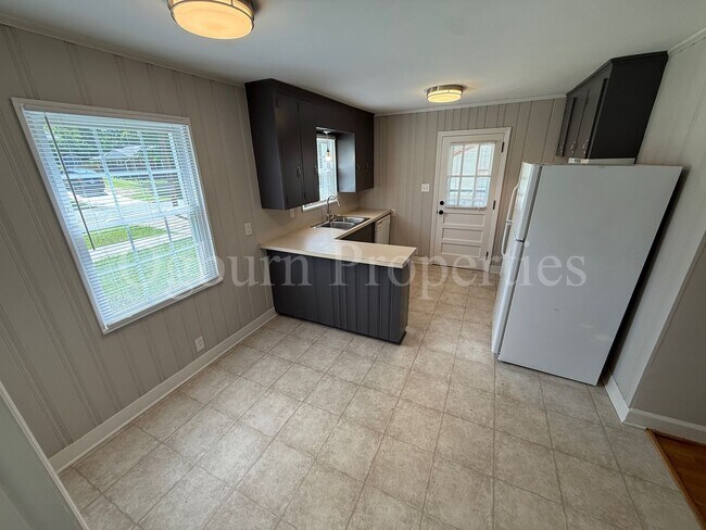 Foto del edificio - 1408 Kenwood St
