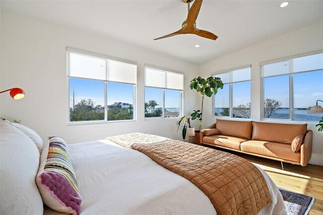 Foto del edificio - 1640 Seabreeze Dr