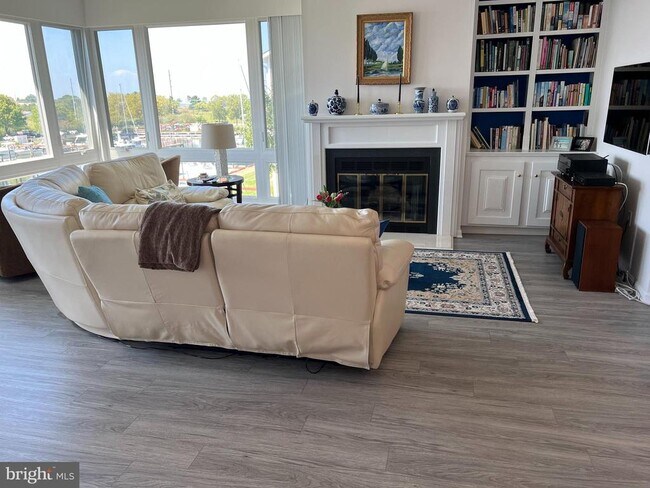 Foto del edificio - 336 Oyster Cove Dr