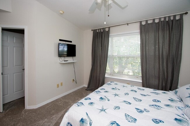 Foto del edificio - 29207 Harbour Vista Cir