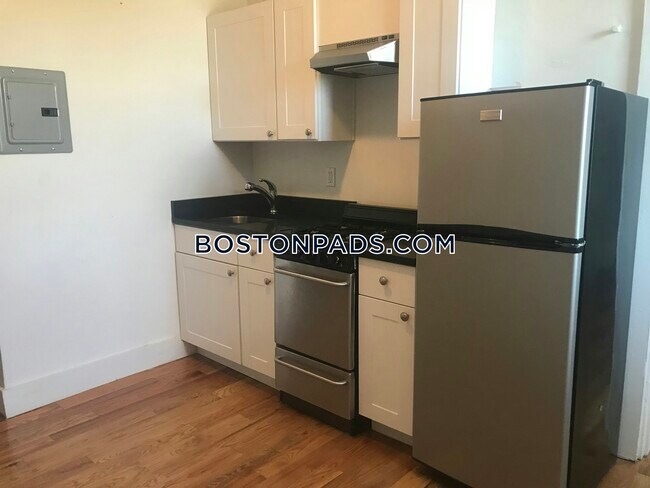 Foto del edificio - 240 Crescent St.