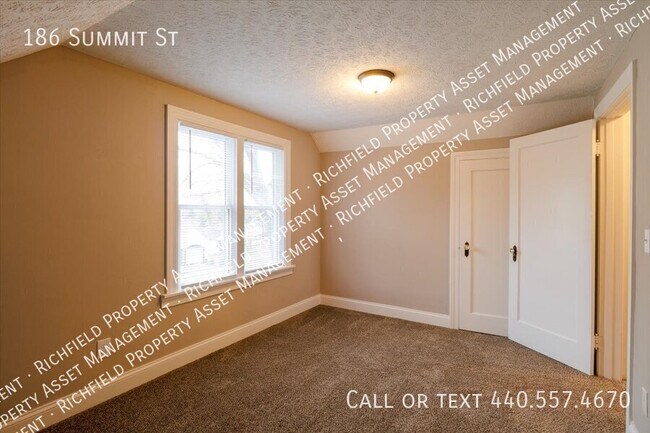 Foto del edificio - 186 Summit St