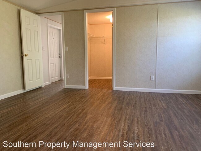 Foto del edificio - 3 br, 2 bath House - 908 Golf Club Road