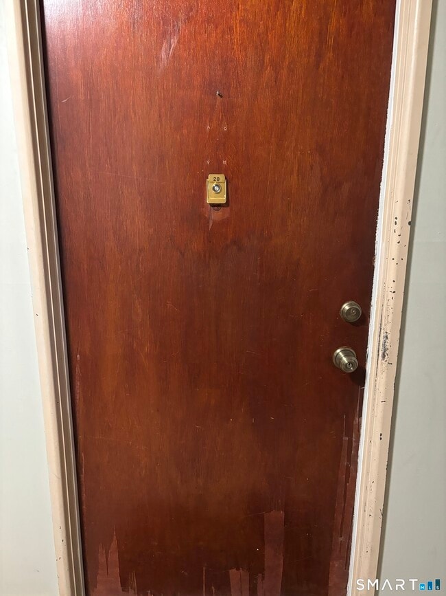 Foto del edificio - 12 N Taylor Ave