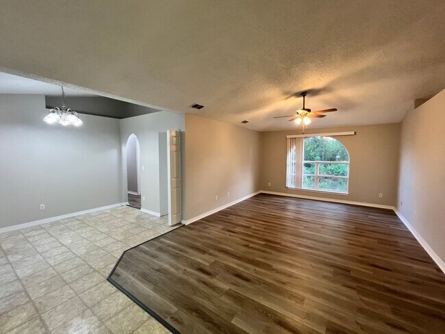 Foto del edificio - 4081 SW Rosser Blvd