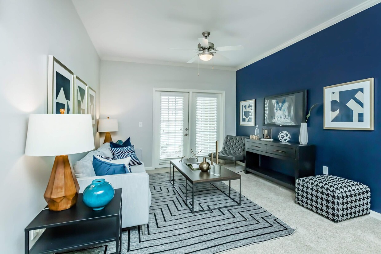Primary Photo - Monarch Apartments