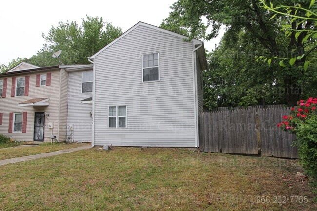 Foto del edificio - 3 Bedroom 1 Bath corner townhouse in Sickl...