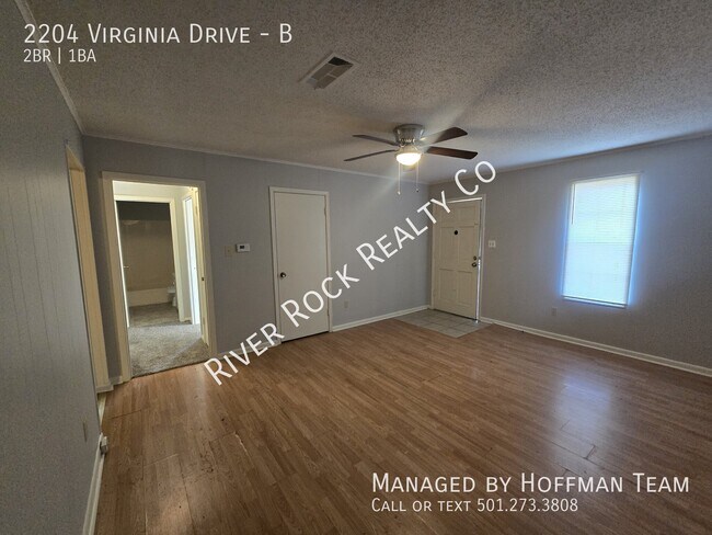 Building Photo - 2204 Virginia Dr