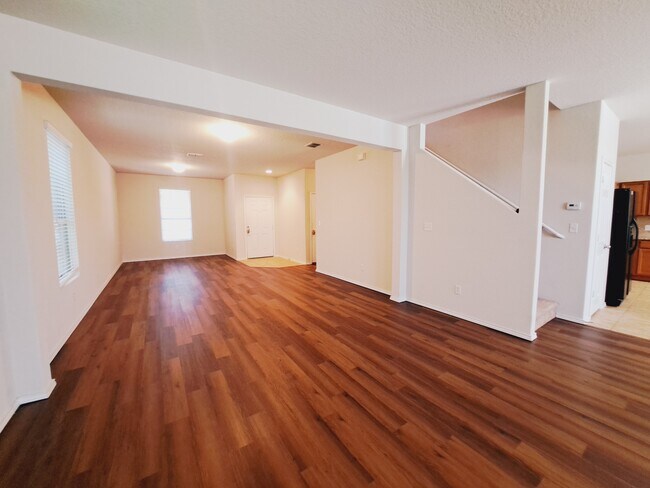 Foto del edificio - 12518 Crockett Way