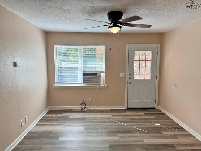 Foto del edificio - 102 Ave G