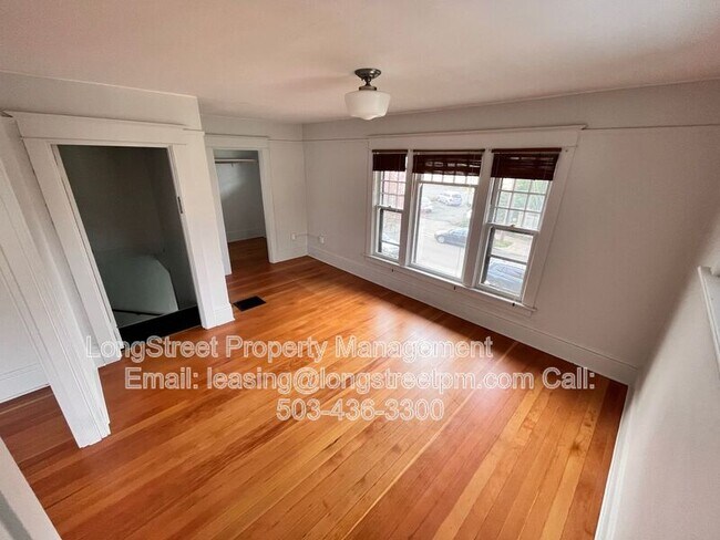 Foto del edificio - 3819 SE Washington St