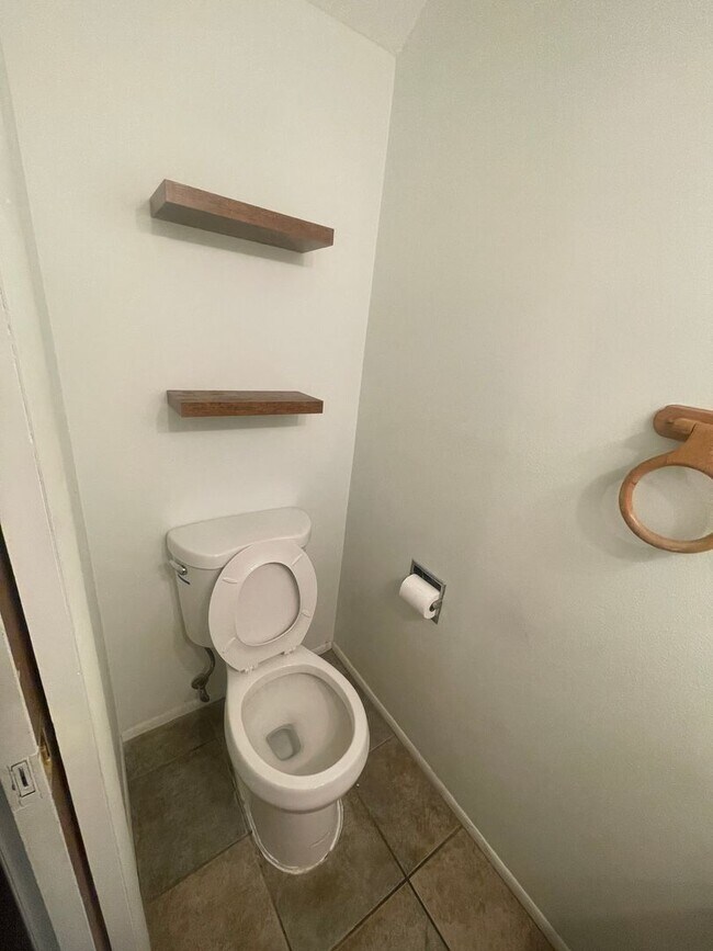 Foto del edificio - Beautiful Two Bedroom Home! End Unit!