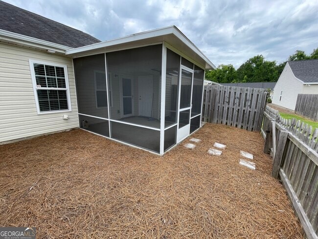 Building Photo - 238 Sunview Dr