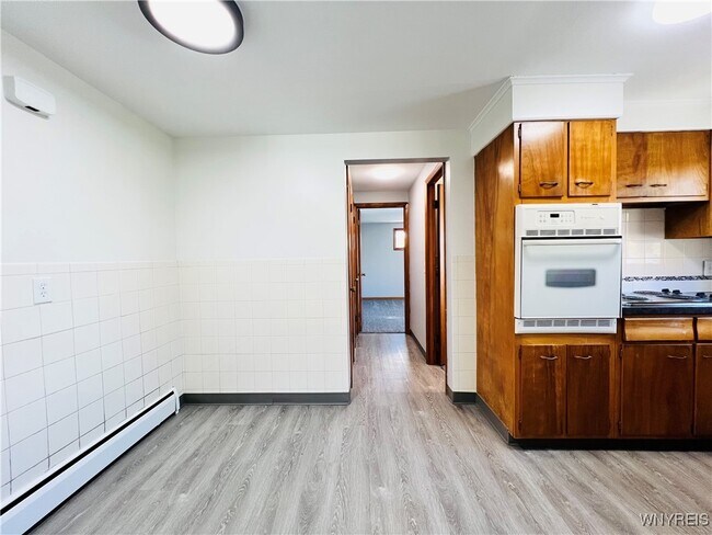 Foto del edificio - 1199 Center Rd