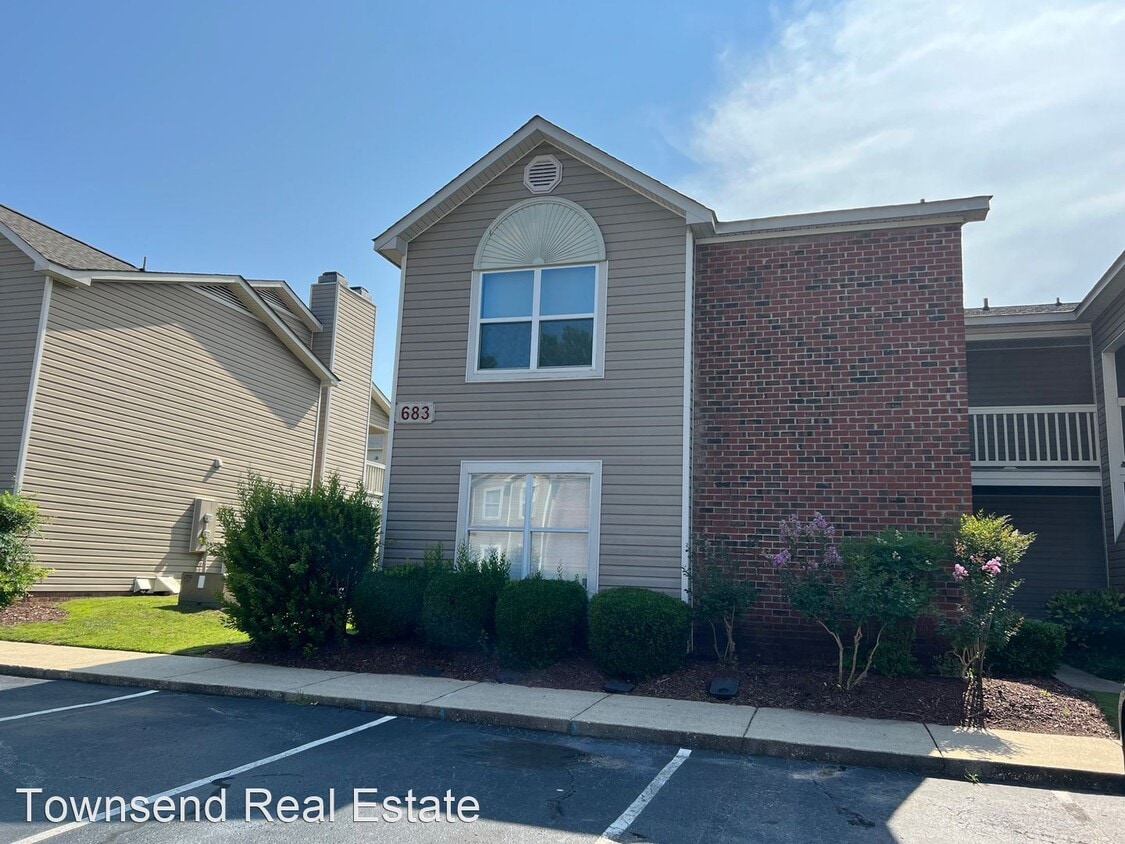 683 Bartons Landing Pl, Fayetteville, NC 28314 House Rental in