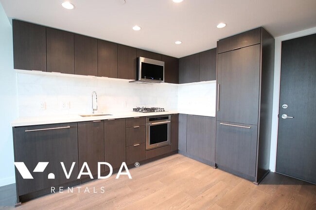Building Photo - Northwest 1 Bed Apartment Rental 207-8189 ...