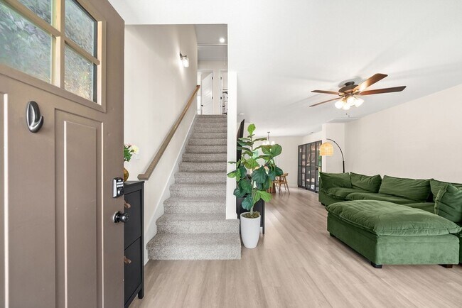 Foto del edificio - 411 Hillside Dr