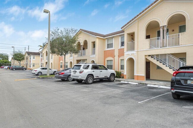 Building Photo - 1656 SE 29th Ct