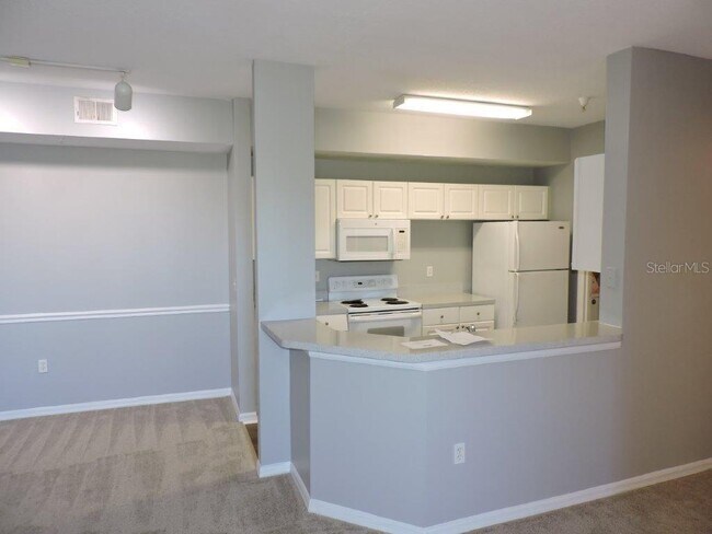 Foto del edificio - 5542 Metrowest Blvd