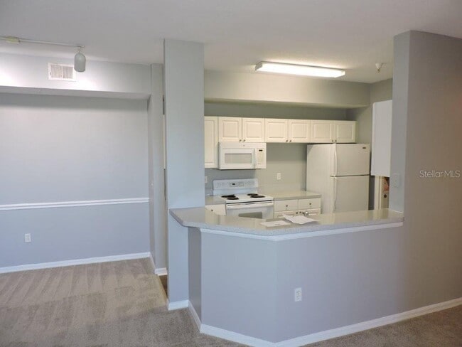 Building Photo - 5542 Metrowest Blvd