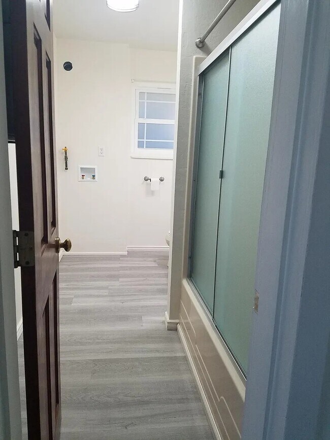 Foto del edificio - 1617 Francis St