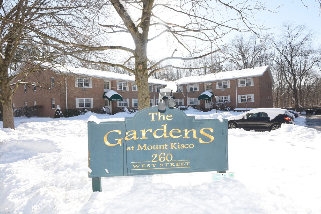 Primary Photo - 260 West St