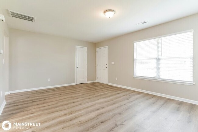 Building Photo - 465 Randolph Dr, Clayton, NC 27520