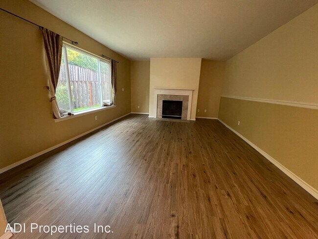 Foto del edificio - 3 br, 2.5 bath House - 16633 NW Oak Creek ...