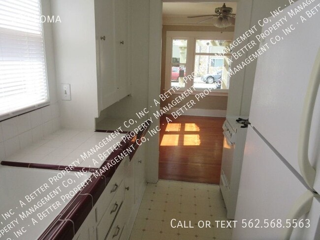 Building Photo - 232 Loma-