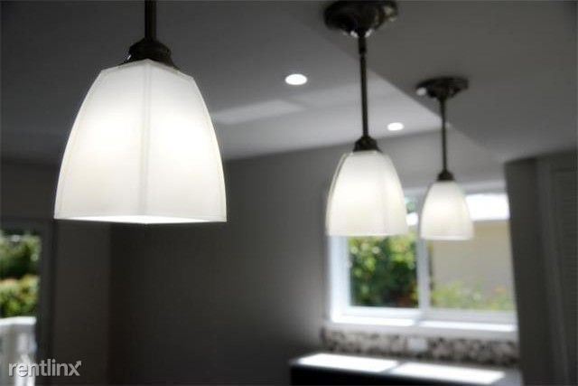 Building Photo - 380 Celestial Way