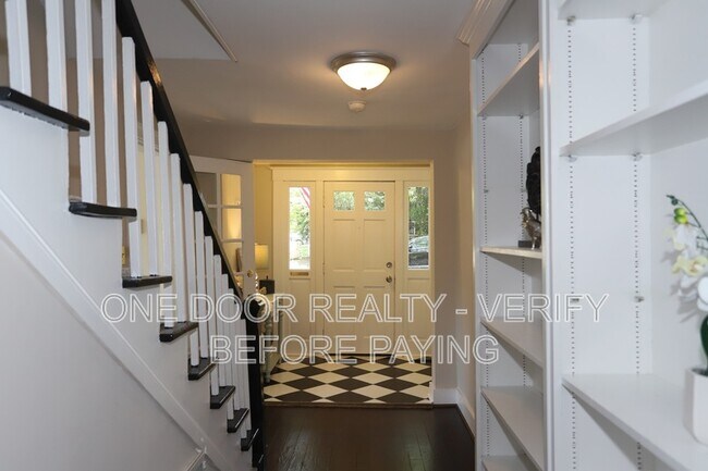 Building Photo - 119 Griffin Ave