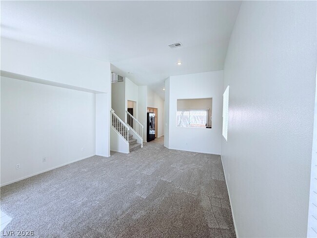 Foto del edificio - 10404 Sloping Hill Ave