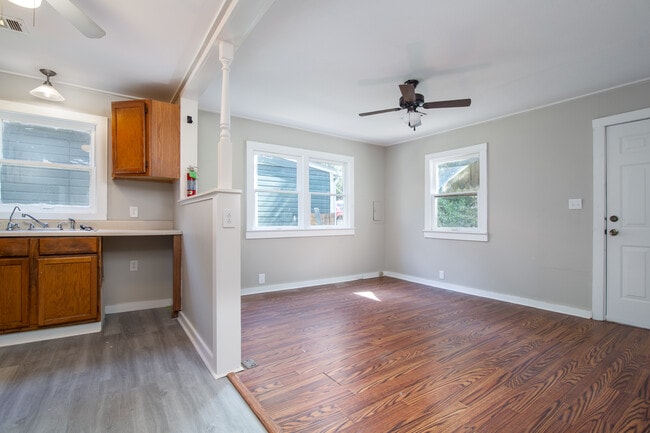 Building Photo - 503 Webster St