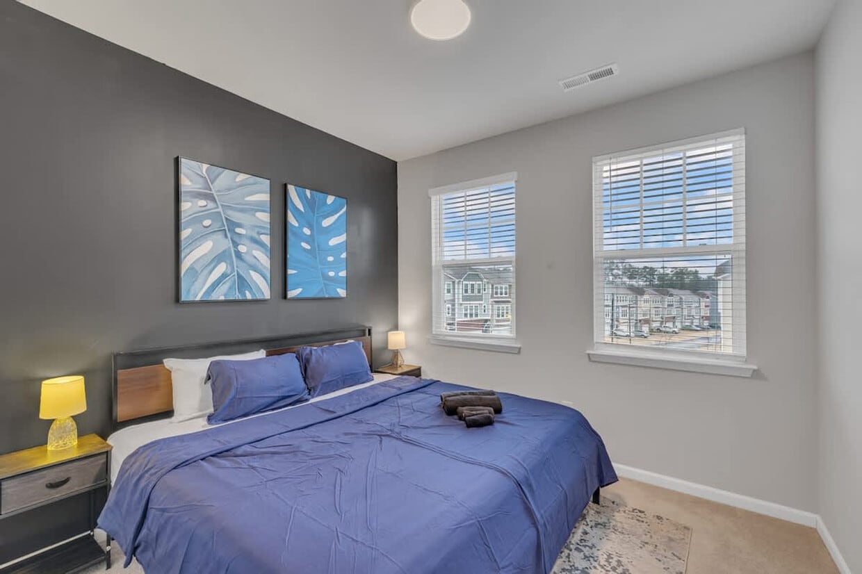 Primary Photo - 2804 Saltaire Ave