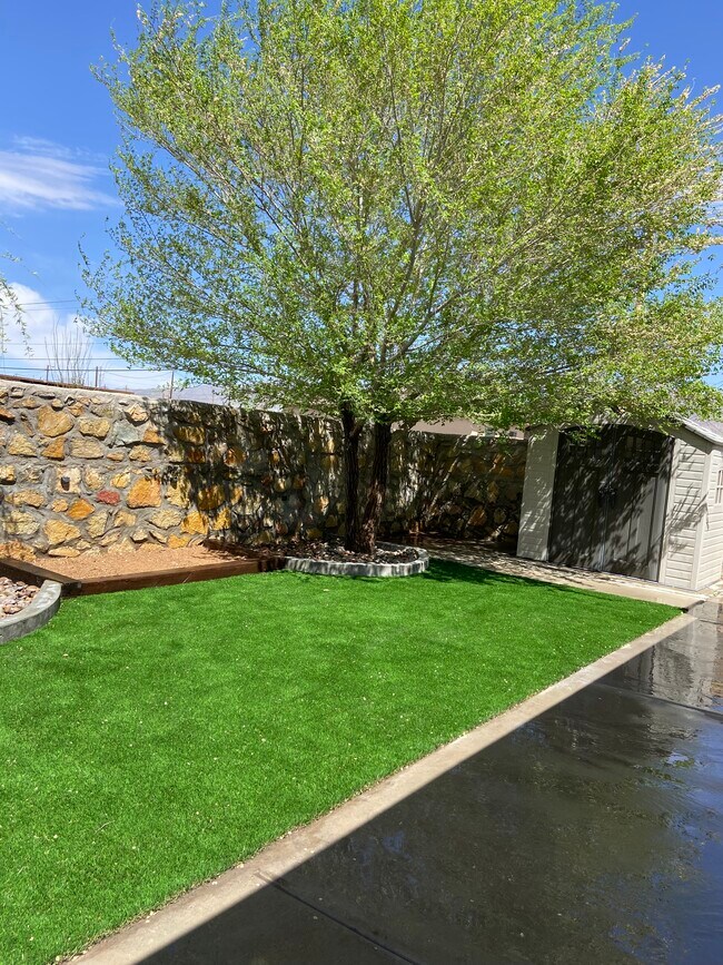 Foto del edificio - 299 Leslie Ct