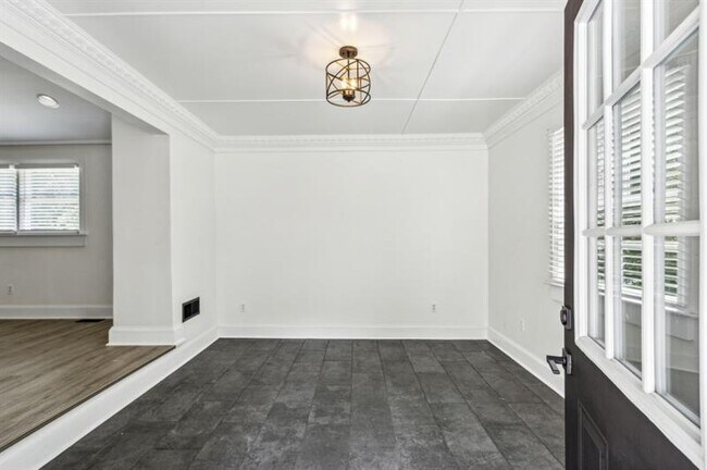 Foto del edificio - 2192 Spink St NW