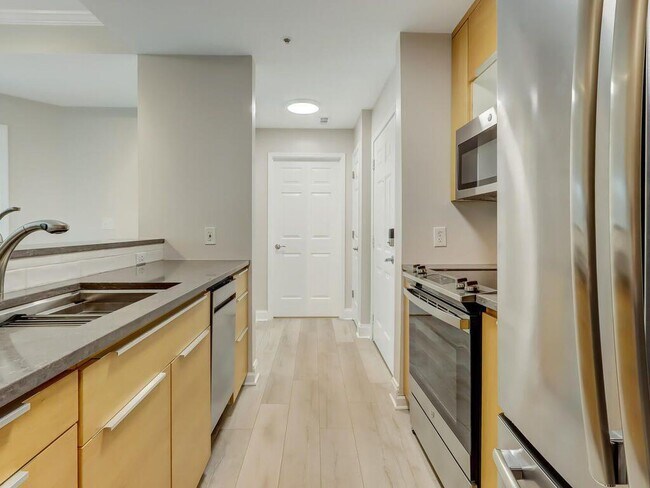 Foto del edificio - 1074 Peachtree Walk NE