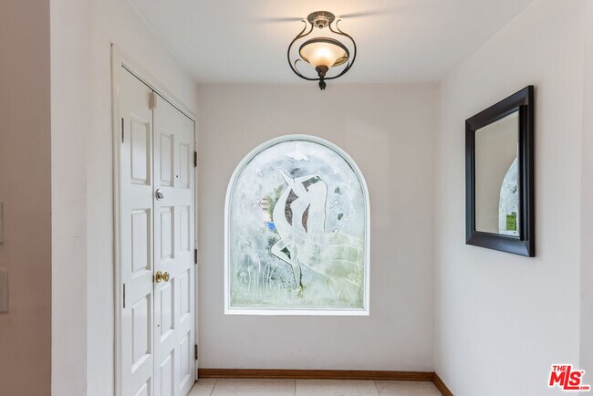 Foto del edificio - 459 S Bundy Dr