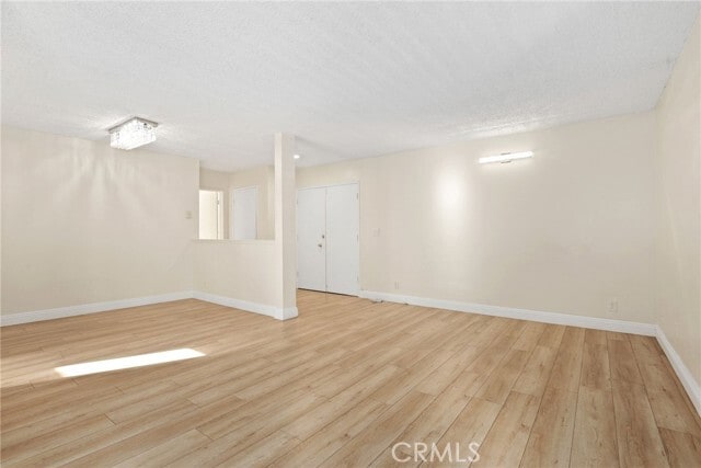 Foto del edificio - 5651 N Sumner Way