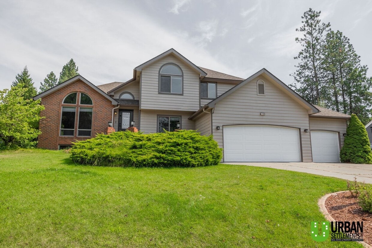 Foto principal - Spacious 4 bedroom and 3 bathroom house fo...