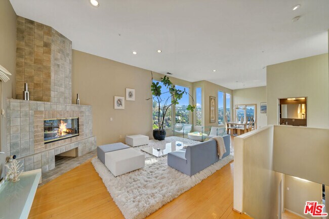 Foto del edificio - 8437 Brier Dr